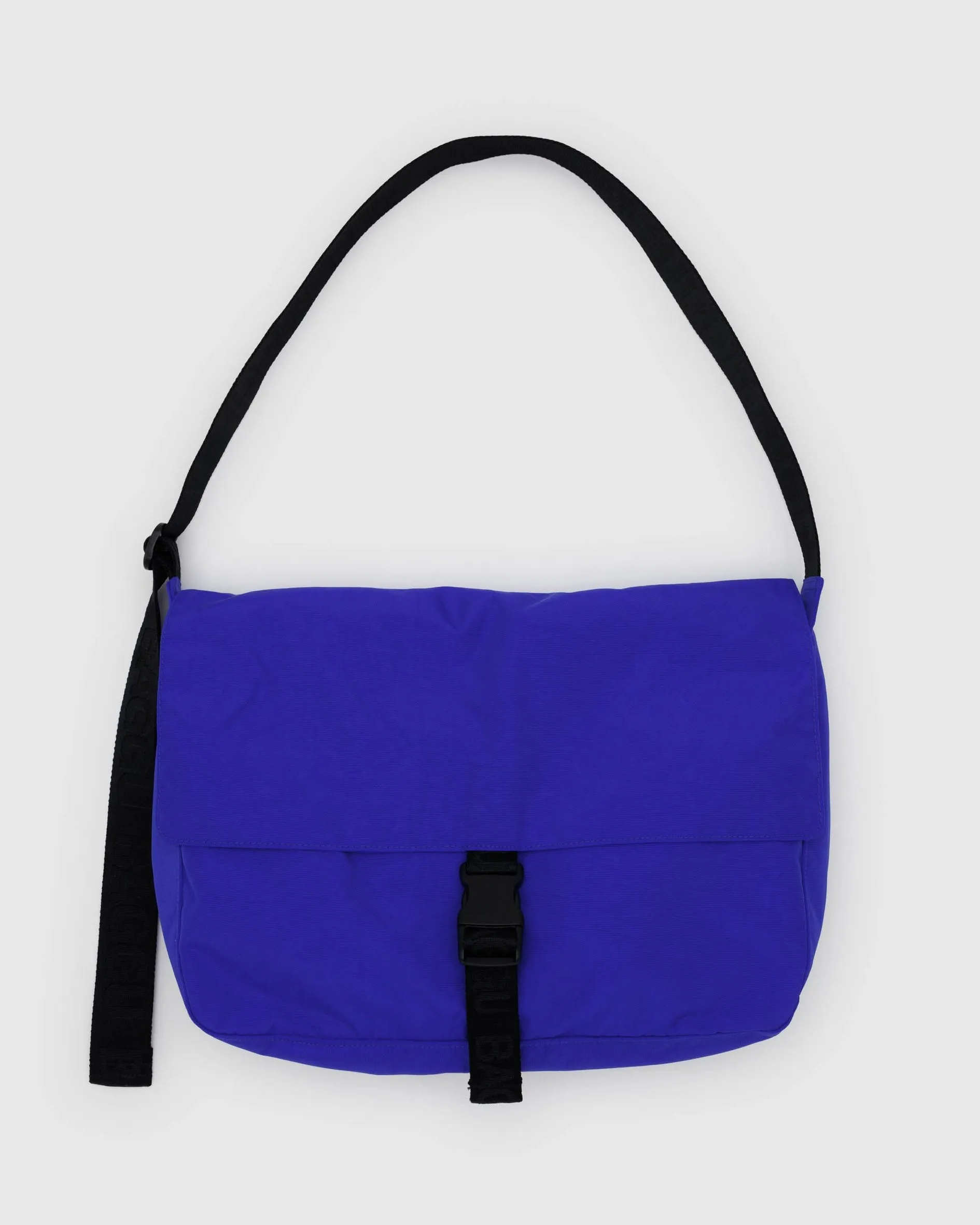 BAGGU Nylon Messenger Bag